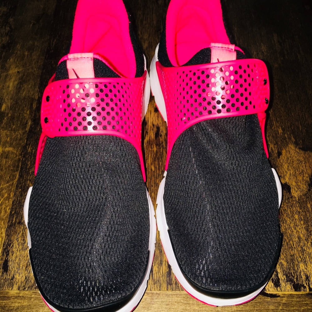 Nike Sock Dart Black Pink, for women's, size 7Y.